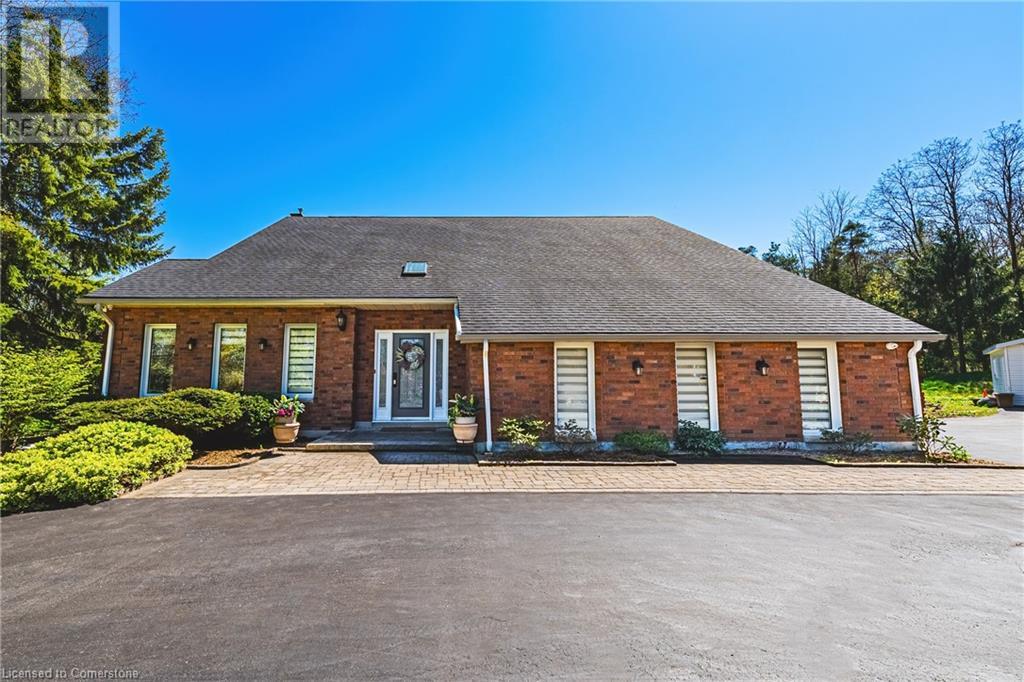 Property at 6 IRIS Court image 3