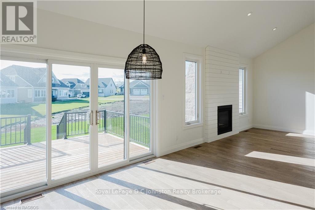 546 Algonquin Trail, Georgian Bluffs, Ontario  N0H 1S0 - Photo 18 - X11822742