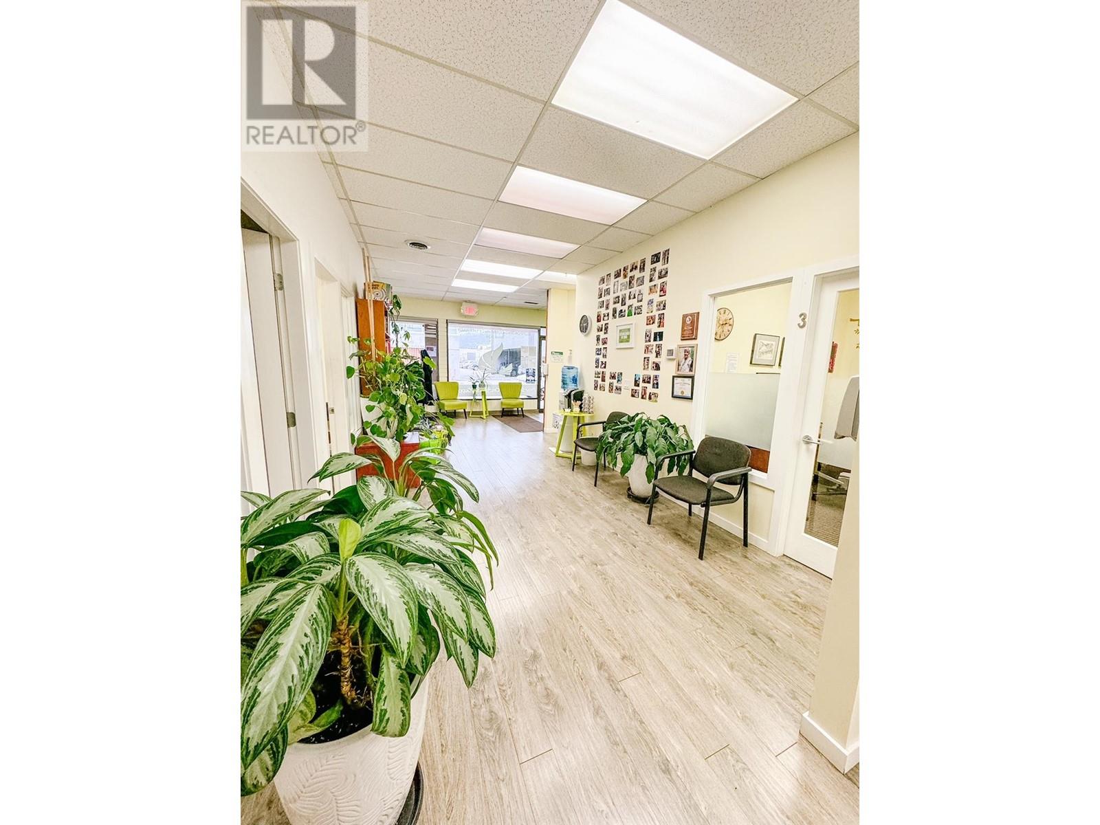 1635 Bertram Street, Kelowna, British Columbia  V1Y 9T2 - Photo 8 - 10334345
