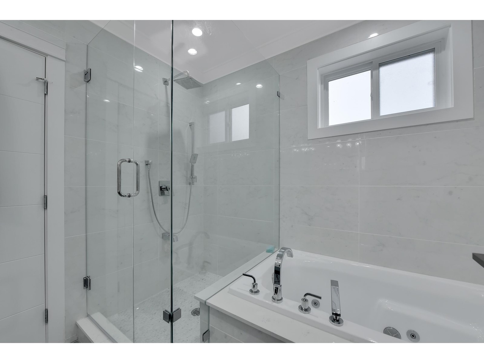 8885 Jedburgh Place, Surrey, British Columbia  V3V 6S1 - Photo 16 - R2963067
