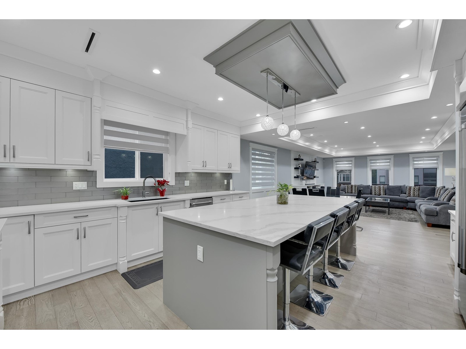 8885 Jedburgh Place, Surrey, British Columbia  V3V 6S1 - Photo 11 - R2963067