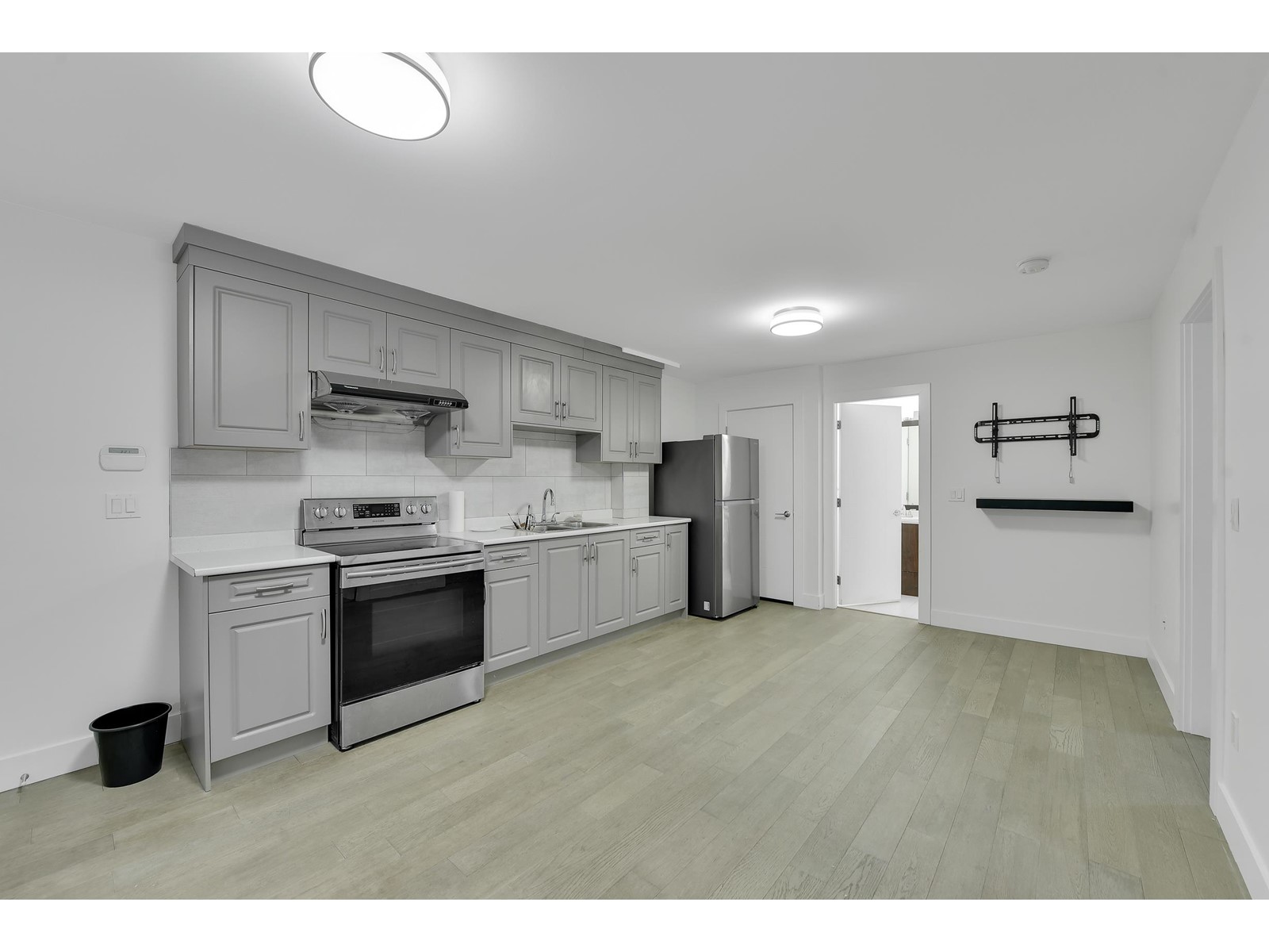 8885 Jedburgh Place, Surrey, British Columbia  V3V 6S1 - Photo 35 - R2963067