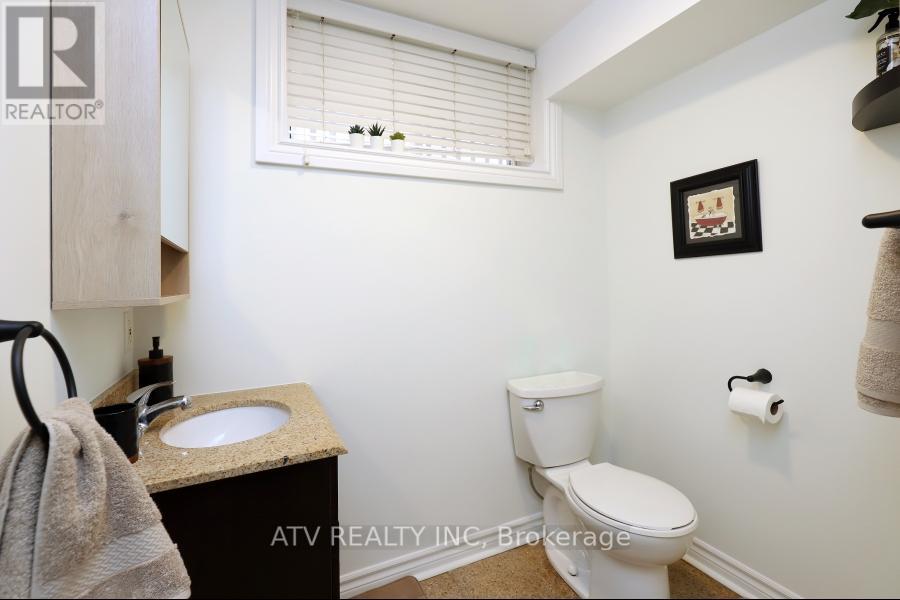 31 Shaver Avenue S, Toronto, Ontario  M9B 3T2 - Photo 30 - W11894555