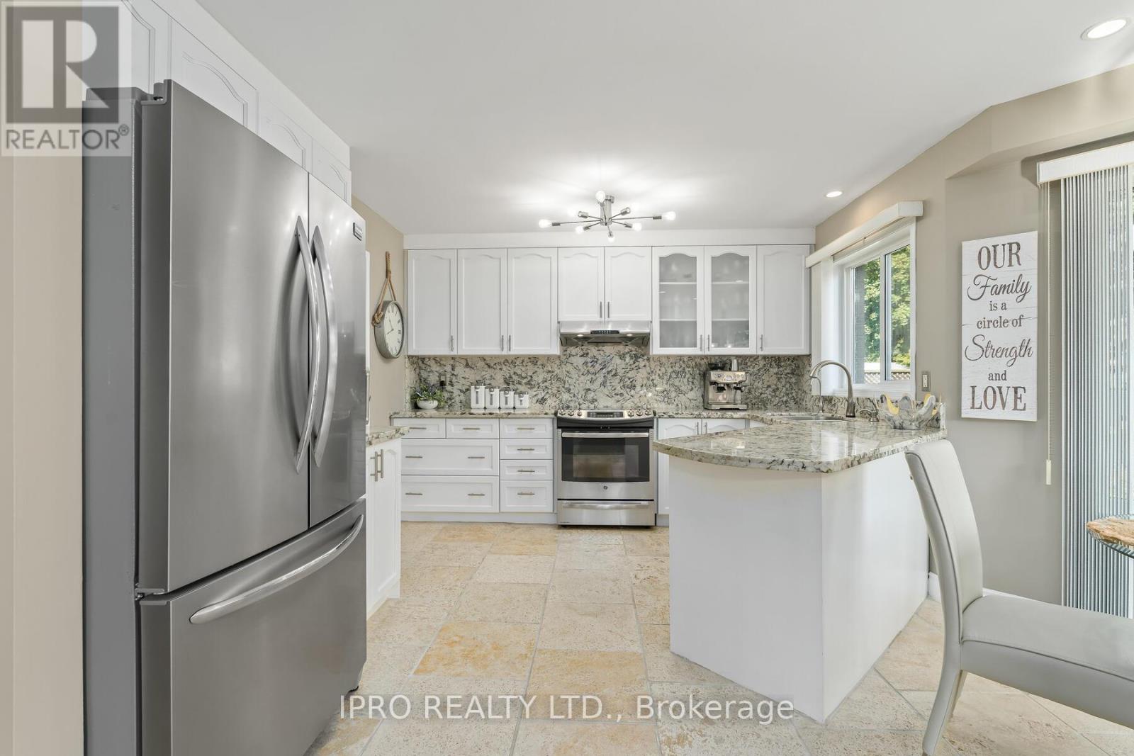 17 Robinson Road, Halton Hills, Ontario  L7G 6G5 - Photo 13 - W11955564