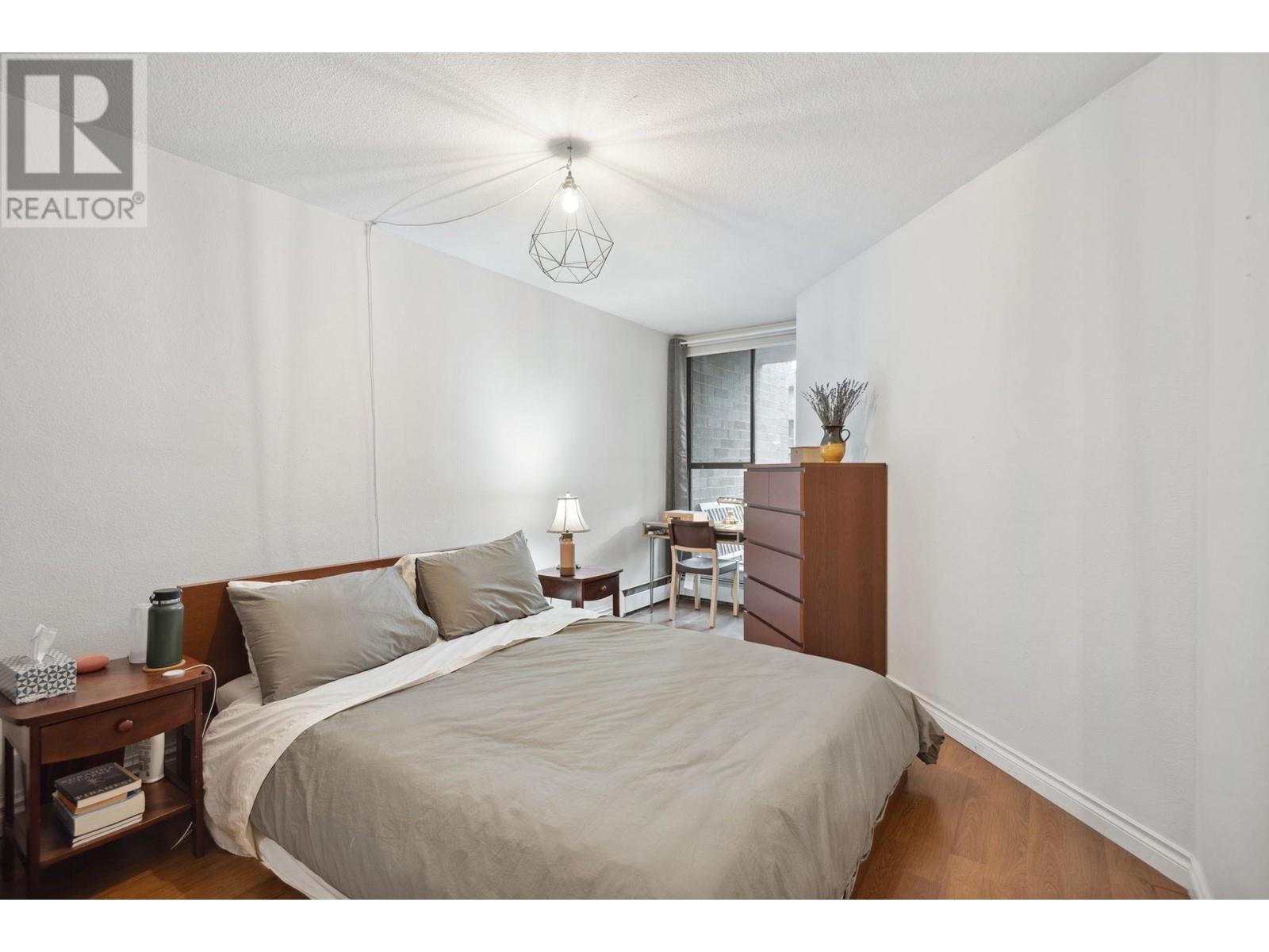 Listing Picture 8 of 13 : 615 1330 BURRARD STREET, Vancouver / 溫哥華 - 魯藝地產 Yvonne Lu Group - MLS Medallion Club Member