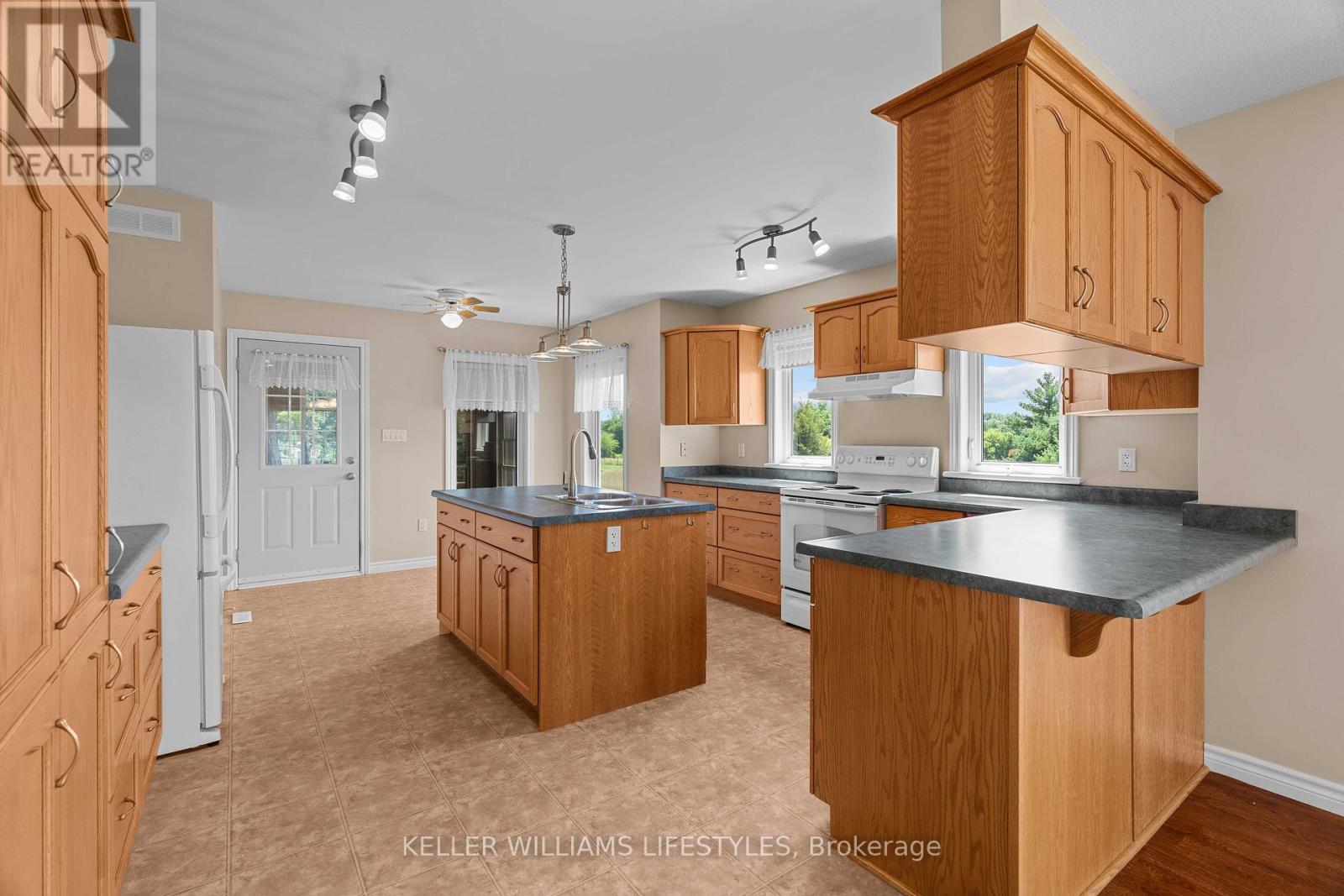Photo 12 of 41 for 7462 Arkona Road