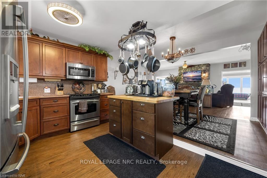 8 Hoover Point Lane, Haldimand, Ontario  N0A 1P0 - Photo 5 - X9412725