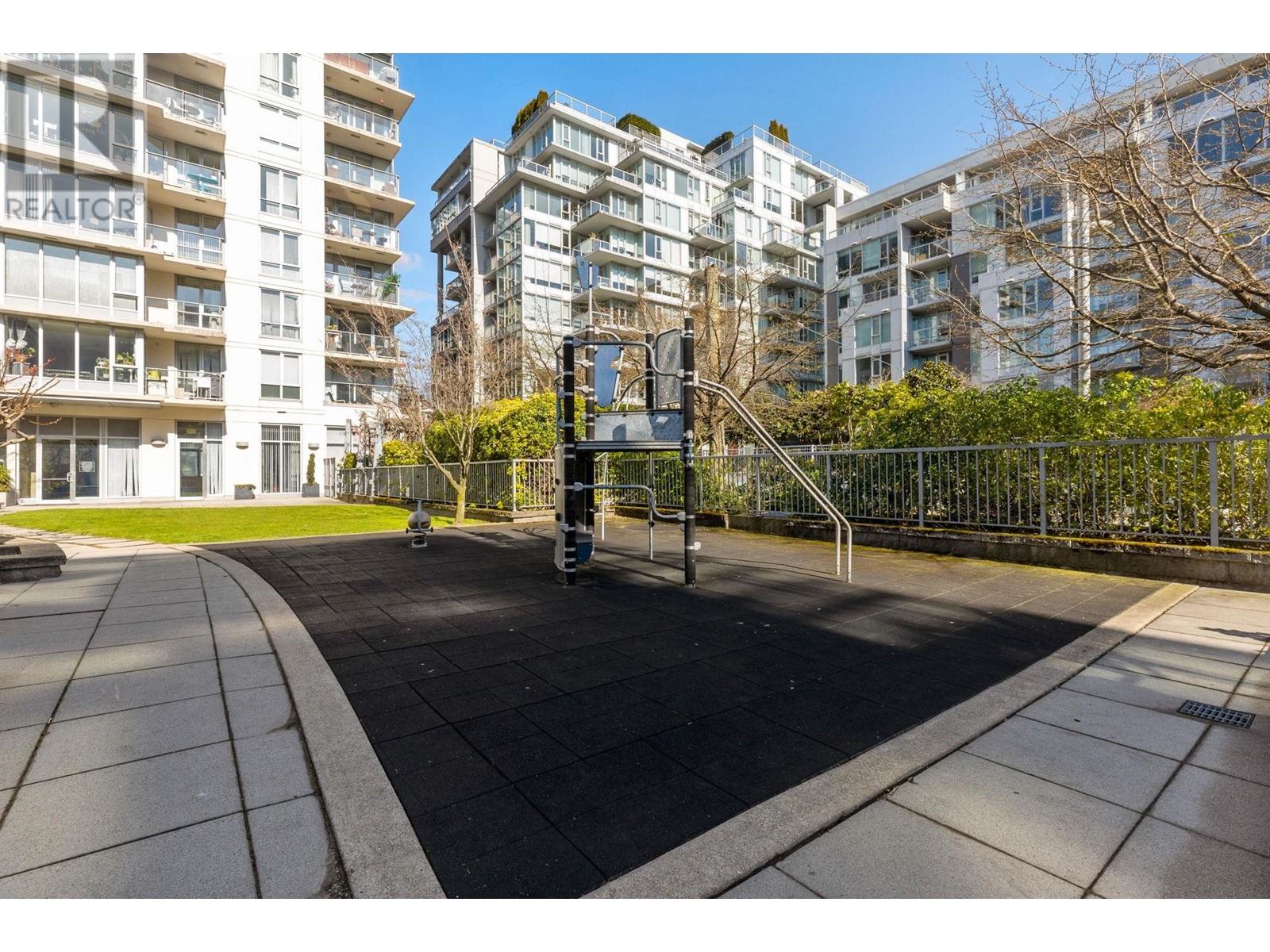 Listing Picture 33 of 34 : 1505 1833 CROWE STREET, Vancouver / 溫哥華 - 魯藝地產 Yvonne Lu Group - MLS Medallion Club Member