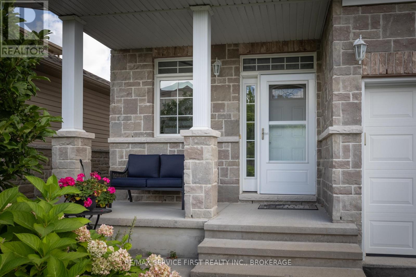 Property at 2630 DELMAR STREET image 4