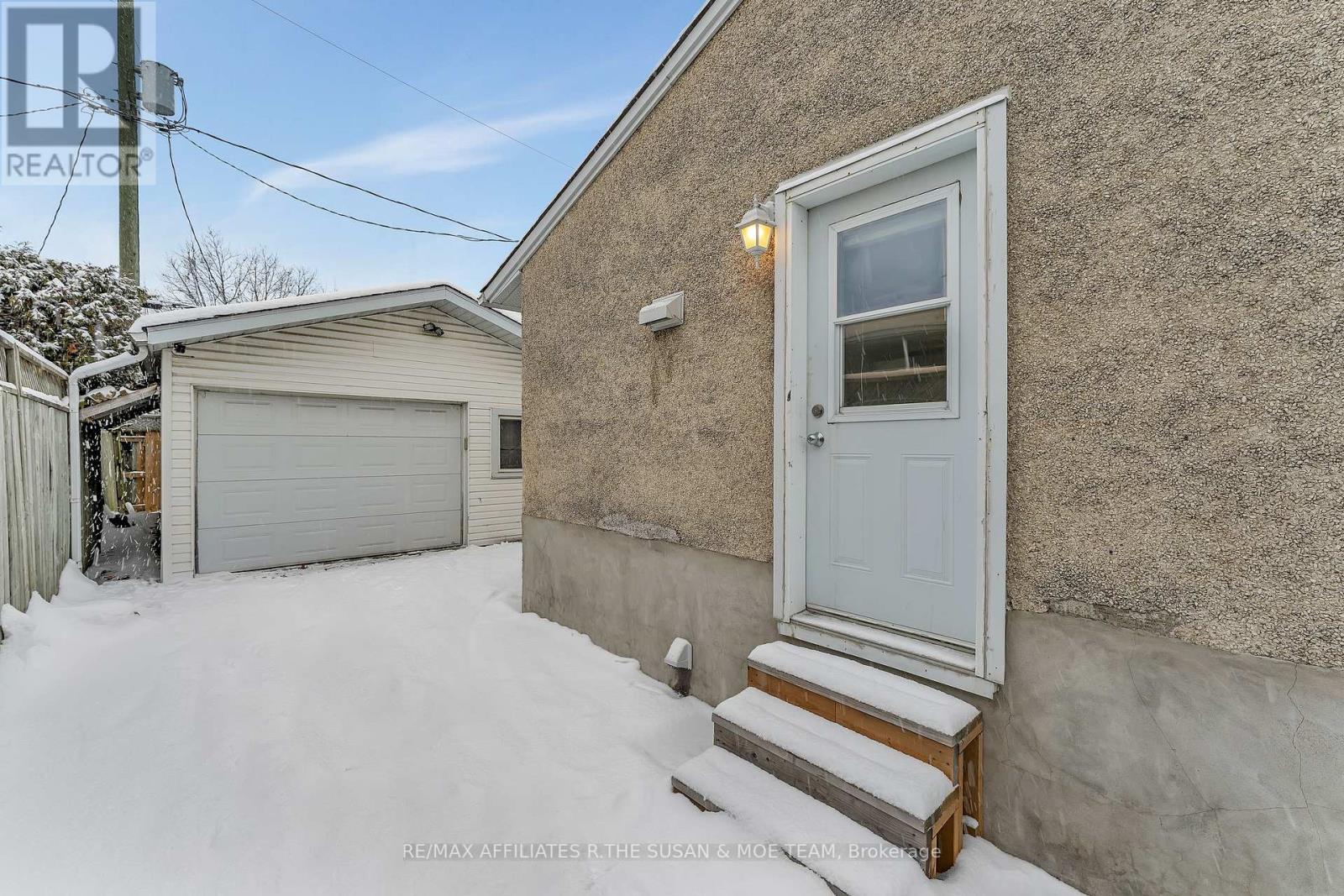 1316 Avenue P Avenue, Ottawa, Ontario  K1G 0B3 - Photo 38 - X11956379