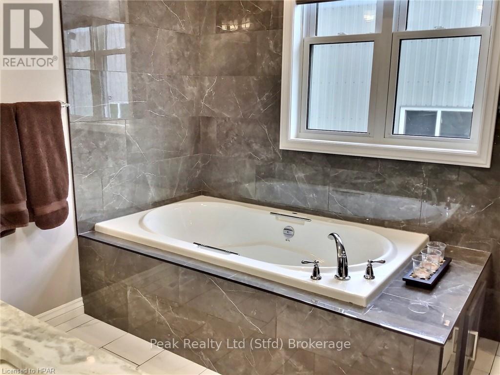 95 South Street, Ashfield-Colborne-Wawanosh (Ashfield), Ontario  N7A 3X9 - Photo 17 - X10780018