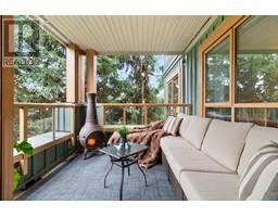204 285 NEWPORT DRIVE, Port Moody, British Columbia