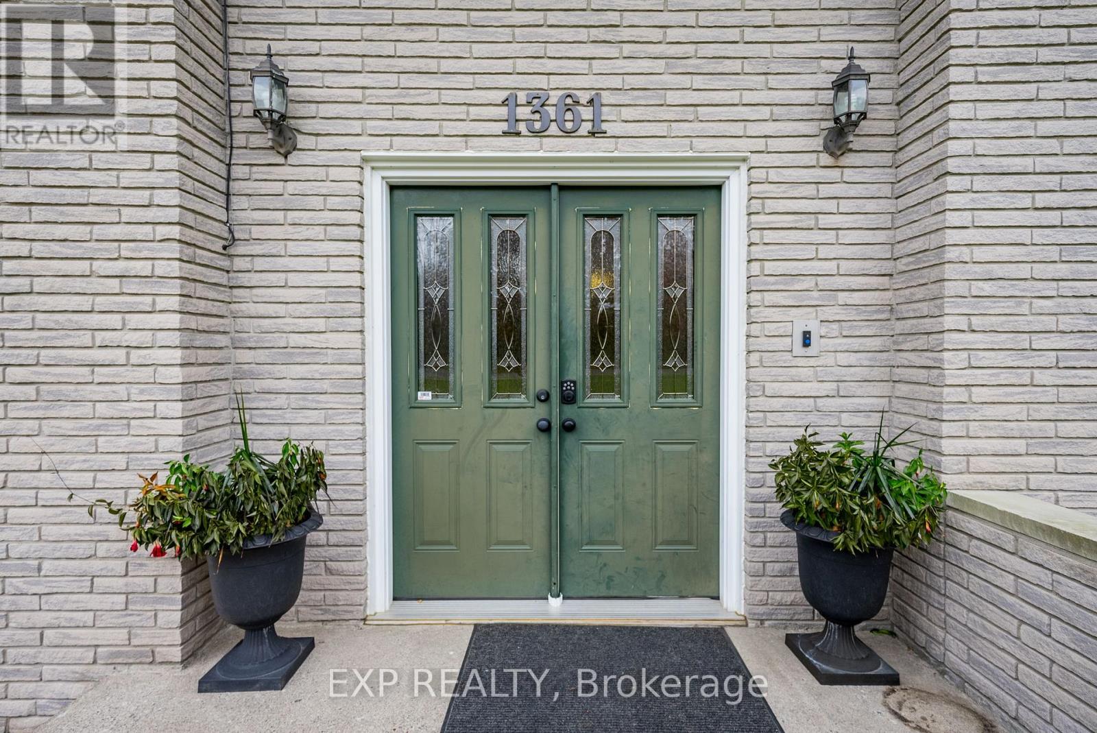 Property at 8408 TROTTERS LANE W image 3