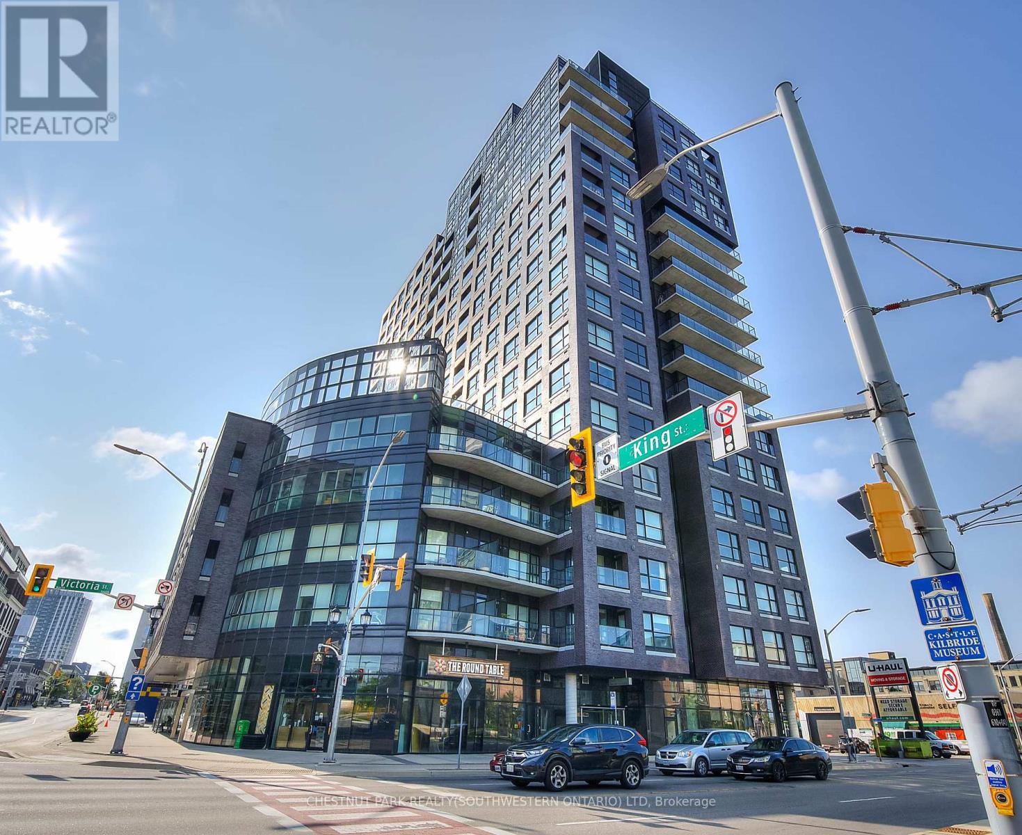 Property at 1602 - 1 VICTORIA STREET S image 3
