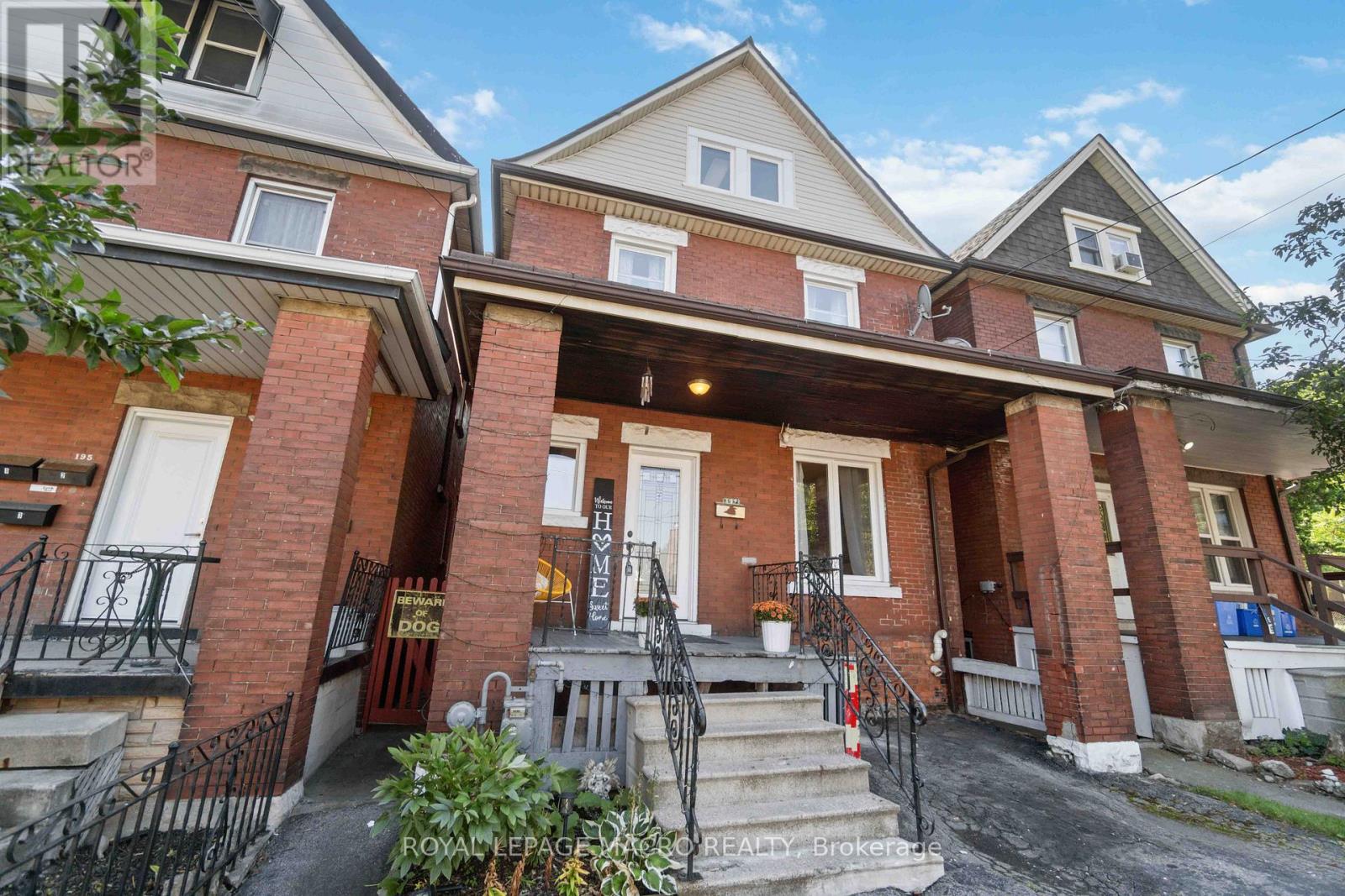 Property at 197 WENTWORTH STREET S image 2