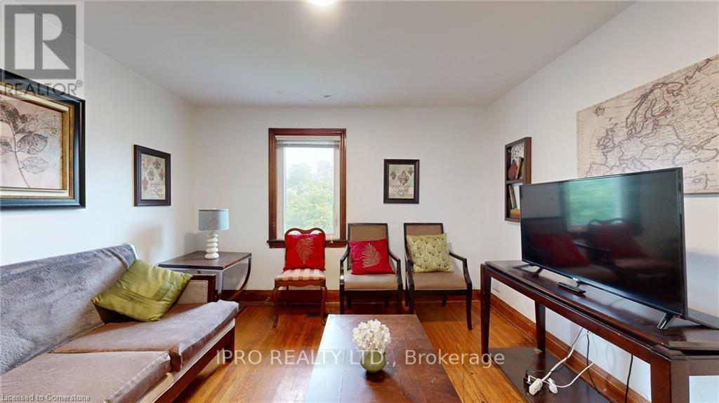 5177 Kitchener Street, Niagara Falls (Clifton Hill), Ontario  L2G 1B4 - Photo 12 - X11956600
