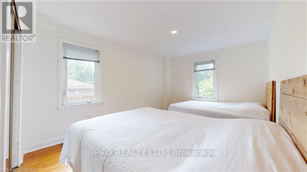 Property at 5177 KITCHENER STREET image 3