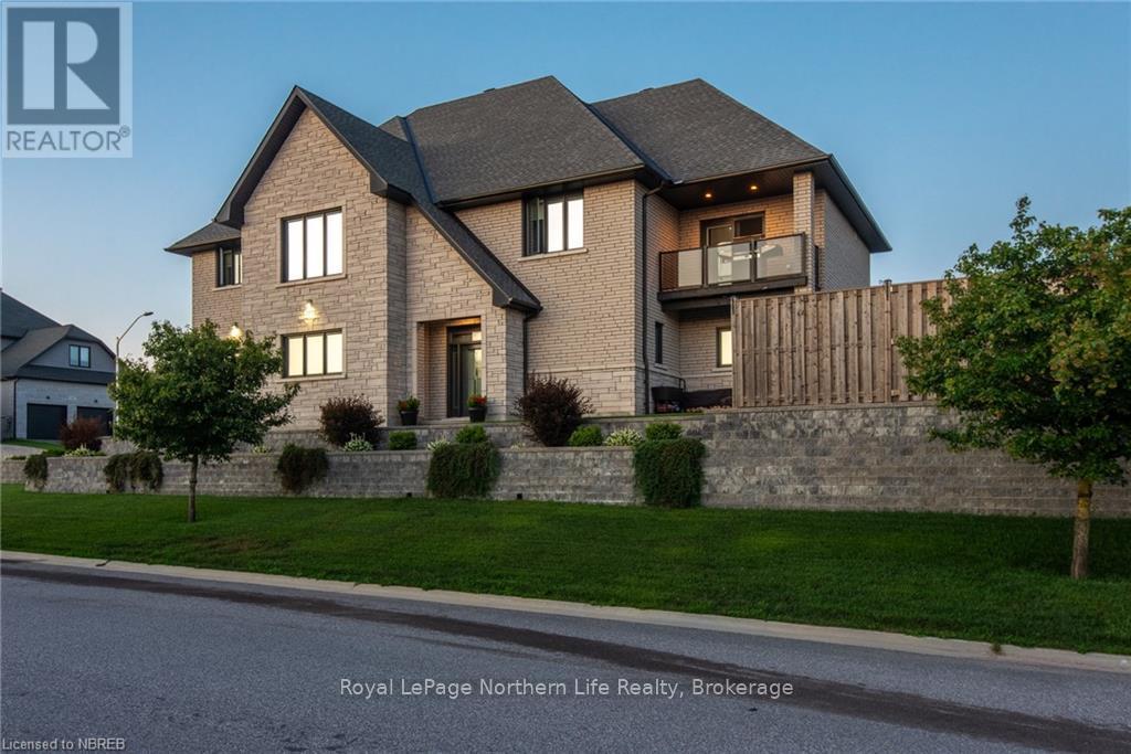 5 Zephyr Heights, North Bay, Ontario  P1B 8G2 - Photo 2 - X11884039