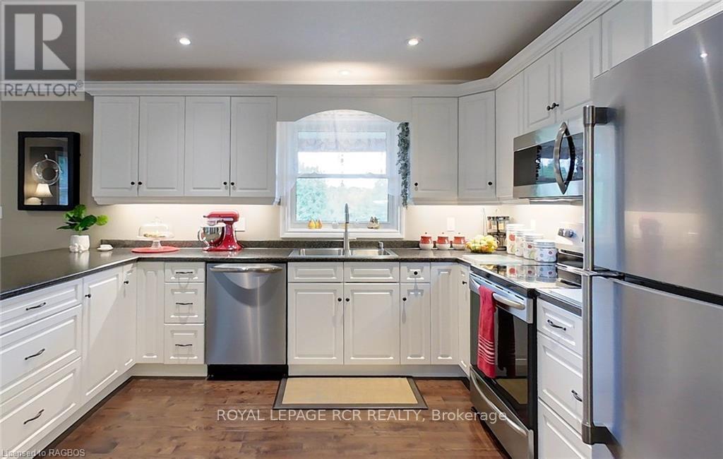 495190 Traverston Road, West Grey, Ontario N0C 1H0 - Photo 13 - X10845864