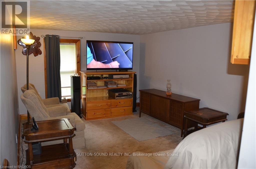 402432 Grey Road 4, West Grey, Ontario  N0H 1R0 - Photo 8 - X10850109