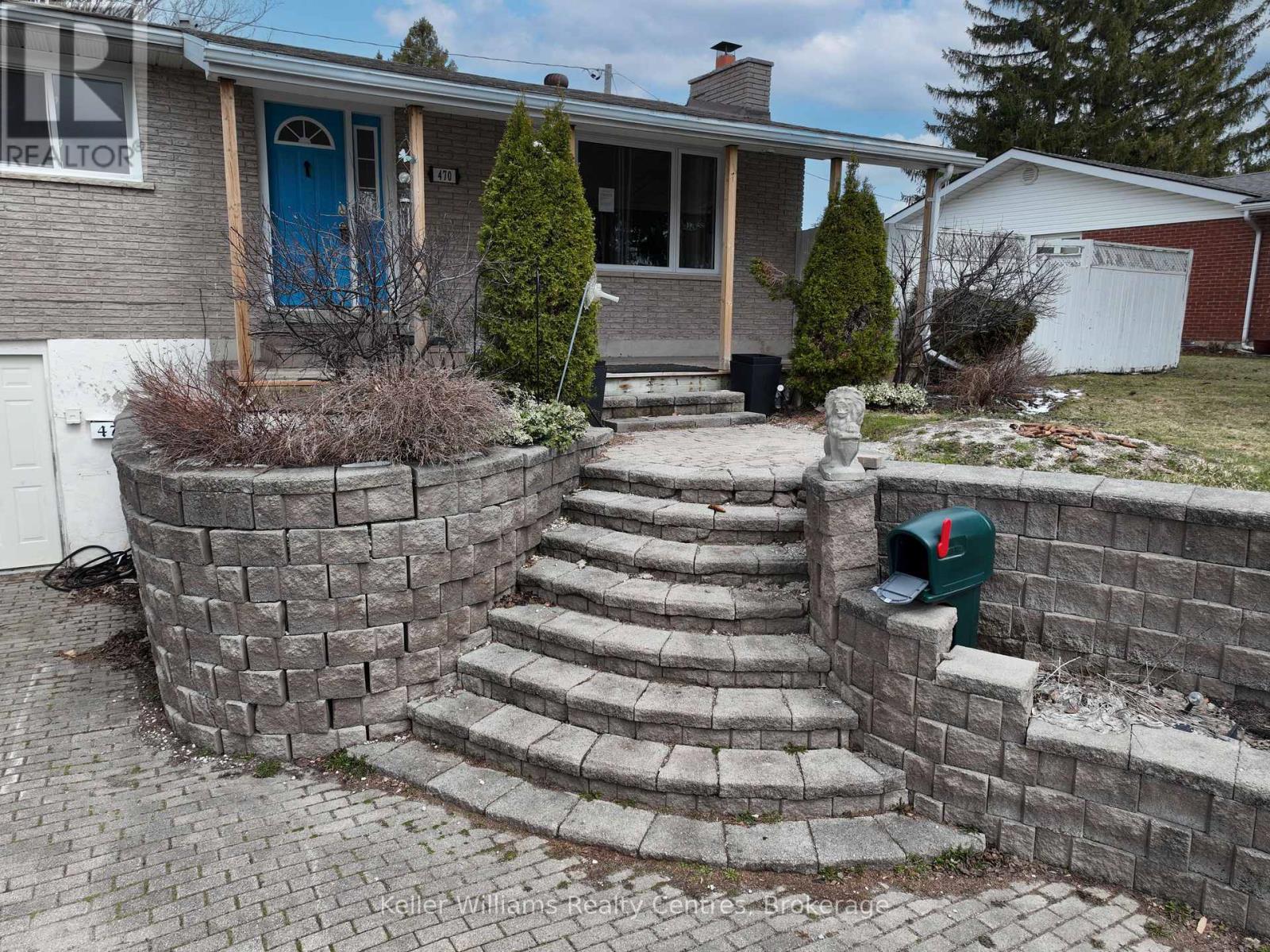 Property at 470 7TH STREET image 4