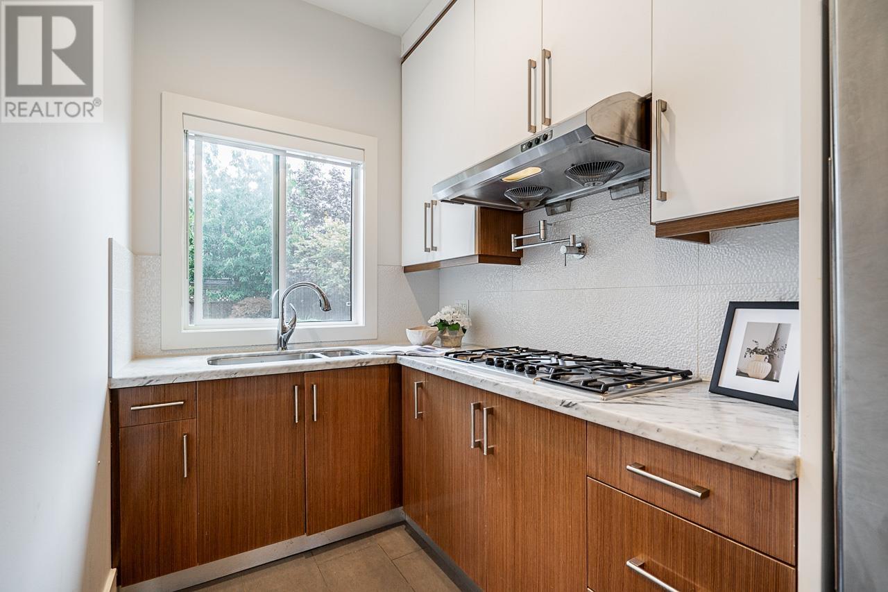 Listing Picture 18 of 40 : 3071 BLUNDELL ROAD, Richmond / 烈治文 - 魯藝地產 Yvonne Lu Group - MLS Medallion Club Member