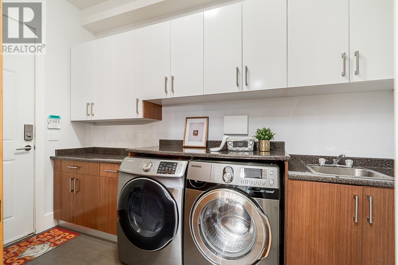 Listing Picture 19 of 40 : 3071 BLUNDELL ROAD, Richmond / 烈治文 - 魯藝地產 Yvonne Lu Group - MLS Medallion Club Member