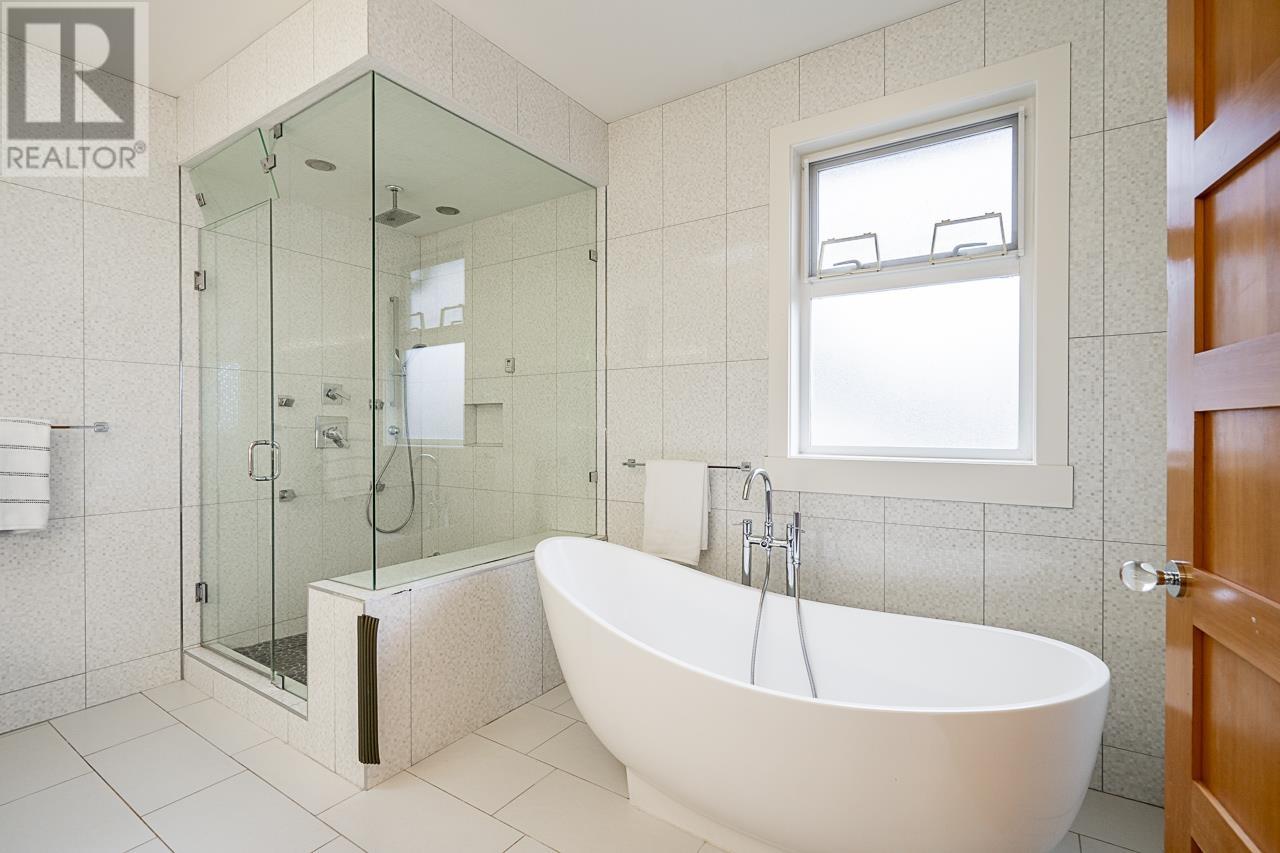 Listing Picture 27 of 40 : 3071 BLUNDELL ROAD, Richmond / 烈治文 - 魯藝地產 Yvonne Lu Group - MLS Medallion Club Member