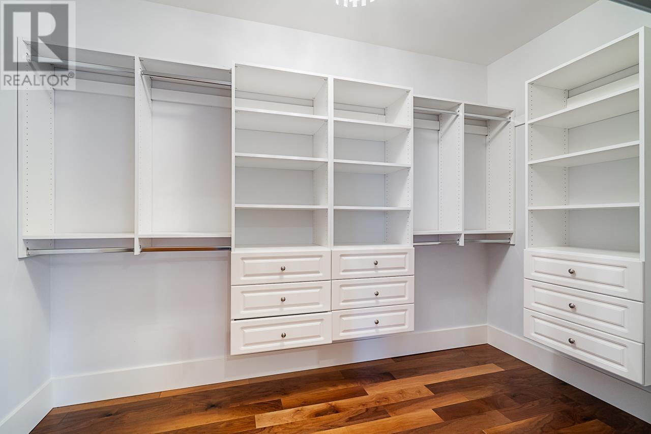 Listing Picture 28 of 40 : 3071 BLUNDELL ROAD, Richmond / 烈治文 - 魯藝地產 Yvonne Lu Group - MLS Medallion Club Member