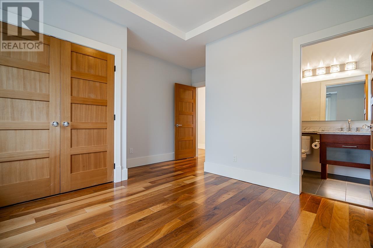 Listing Picture 31 of 40 : 3071 BLUNDELL ROAD, Richmond / 烈治文 - 魯藝地產 Yvonne Lu Group - MLS Medallion Club Member