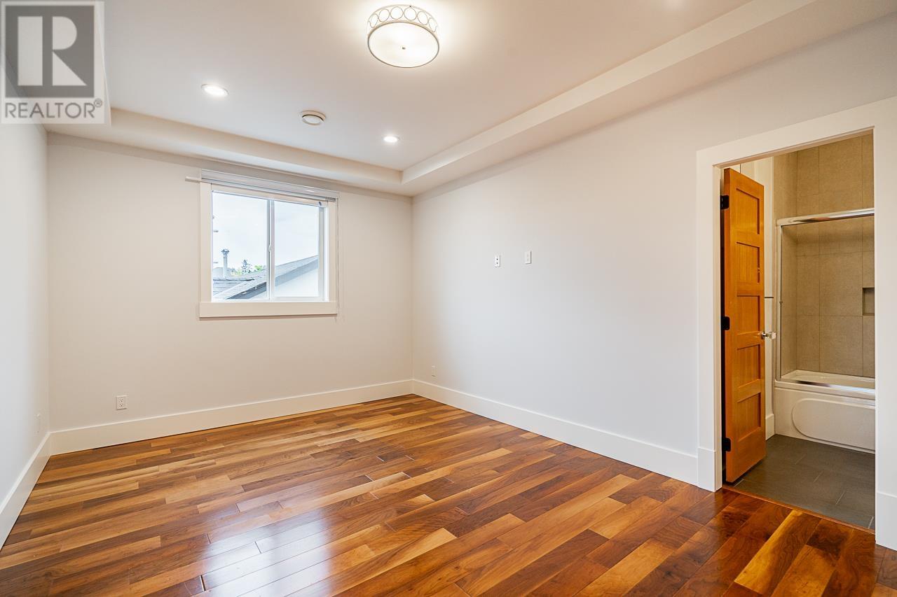 Listing Picture 35 of 40 : 3071 BLUNDELL ROAD, Richmond / 烈治文 - 魯藝地產 Yvonne Lu Group - MLS Medallion Club Member