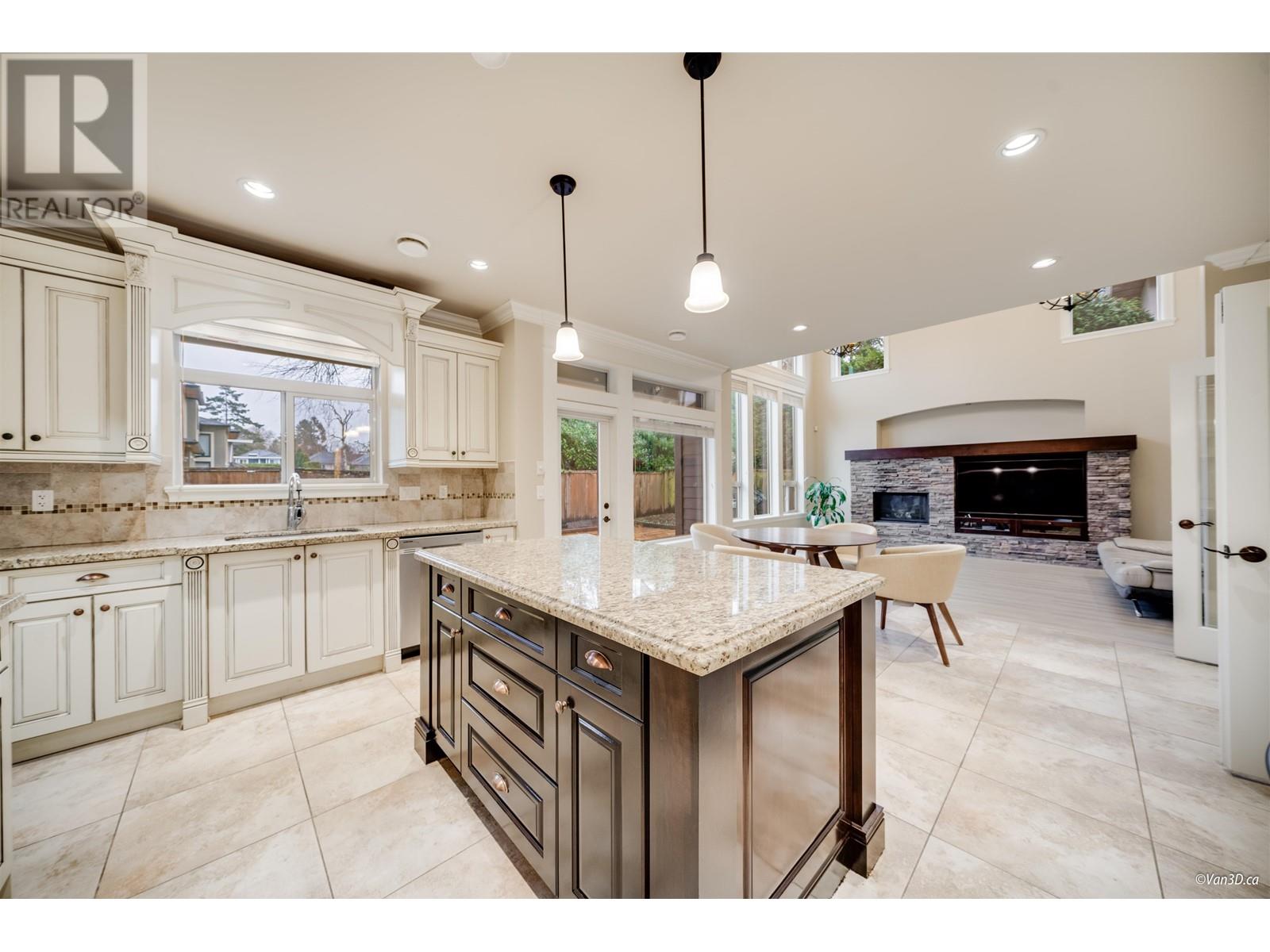 Listing Picture 11 of 40 : 8428 LAIDMORE ROAD, Richmond / 烈治文 - 魯藝地產 Yvonne Lu Group - MLS Medallion Club Member