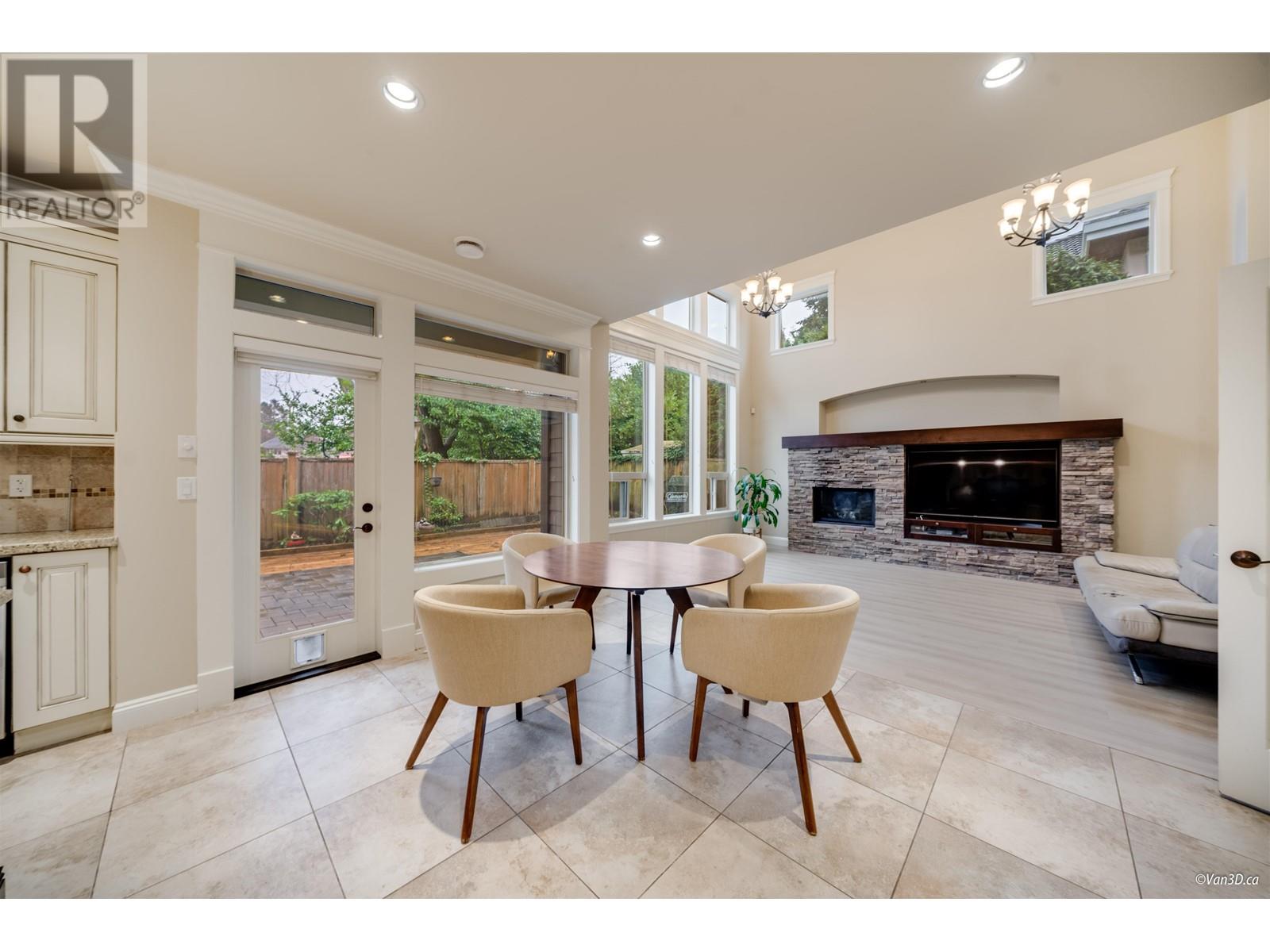 Listing Picture 12 of 40 : 8428 LAIDMORE ROAD, Richmond / 烈治文 - 魯藝地產 Yvonne Lu Group - MLS Medallion Club Member