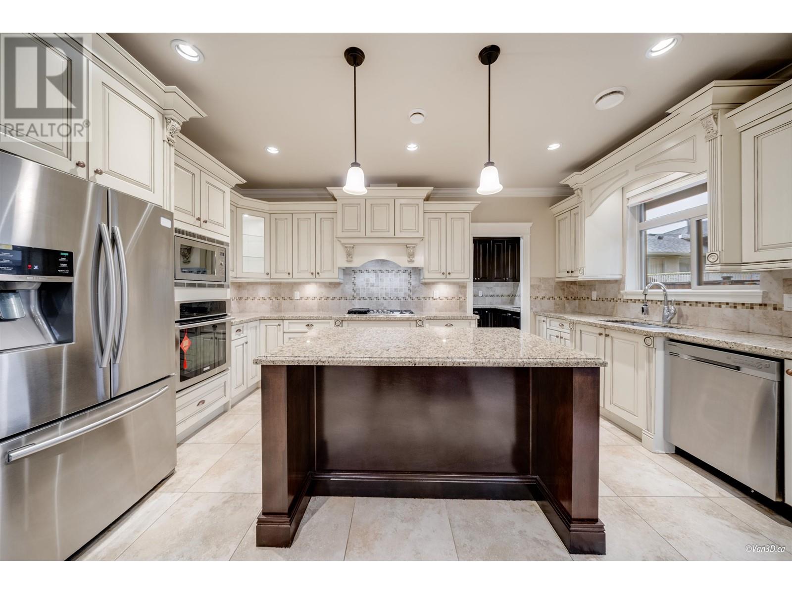 Listing Picture 13 of 40 : 8428 LAIDMORE ROAD, Richmond / 烈治文 - 魯藝地產 Yvonne Lu Group - MLS Medallion Club Member