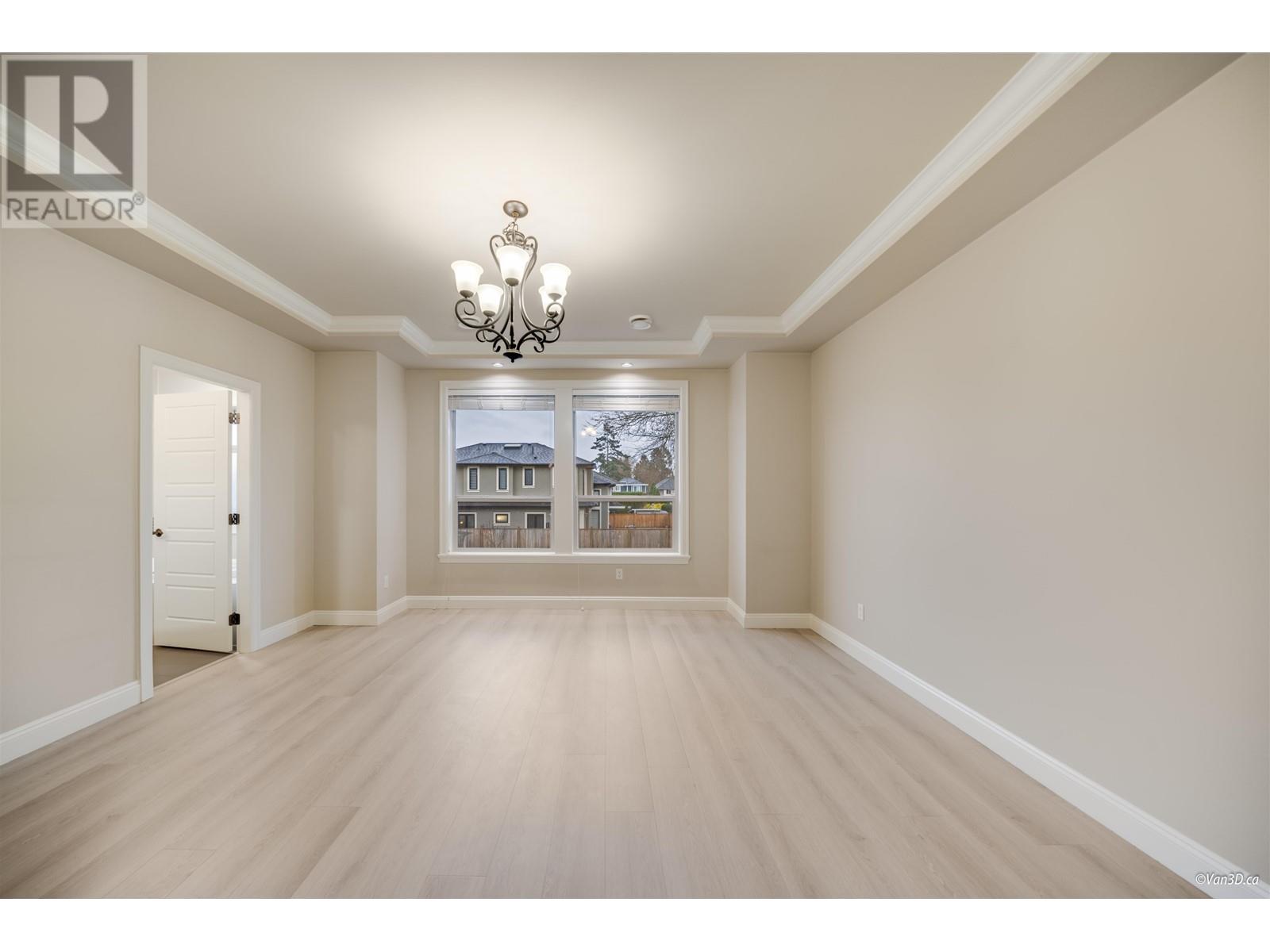 Listing Picture 23 of 40 : 8428 LAIDMORE ROAD, Richmond / 烈治文 - 魯藝地產 Yvonne Lu Group - MLS Medallion Club Member