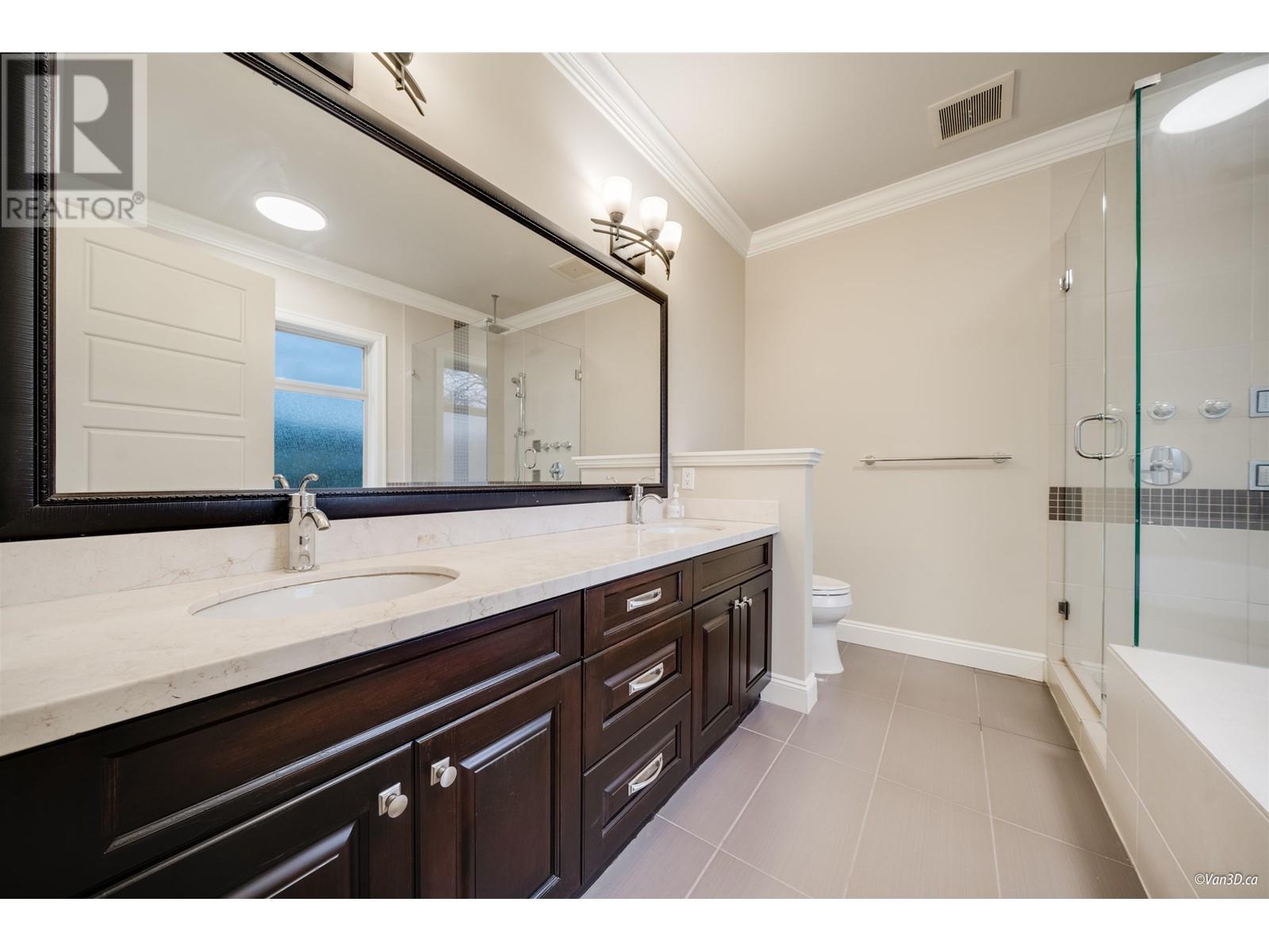 Listing Picture 28 of 40 : 8428 LAIDMORE ROAD, Richmond / 烈治文 - 魯藝地產 Yvonne Lu Group - MLS Medallion Club Member