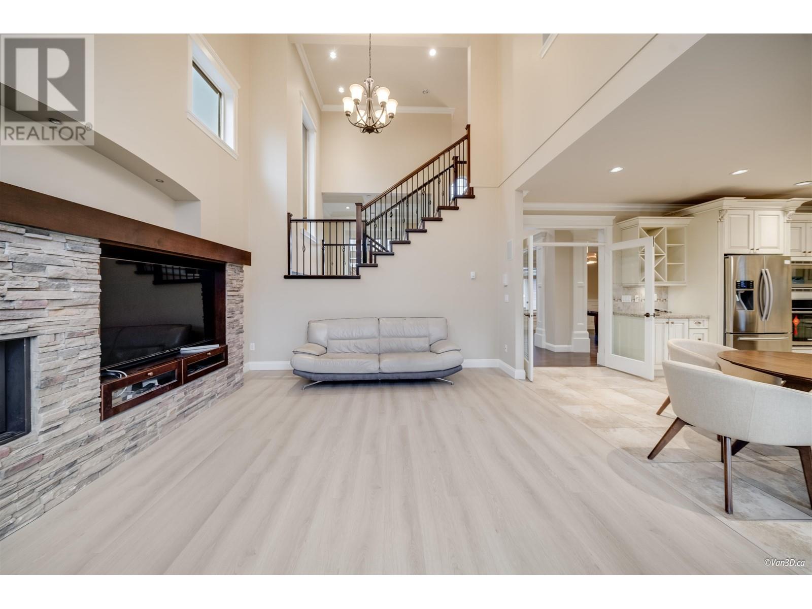 Listing Picture 4 of 40 : 8428 LAIDMORE ROAD, Richmond / 烈治文 - 魯藝地產 Yvonne Lu Group - MLS Medallion Club Member