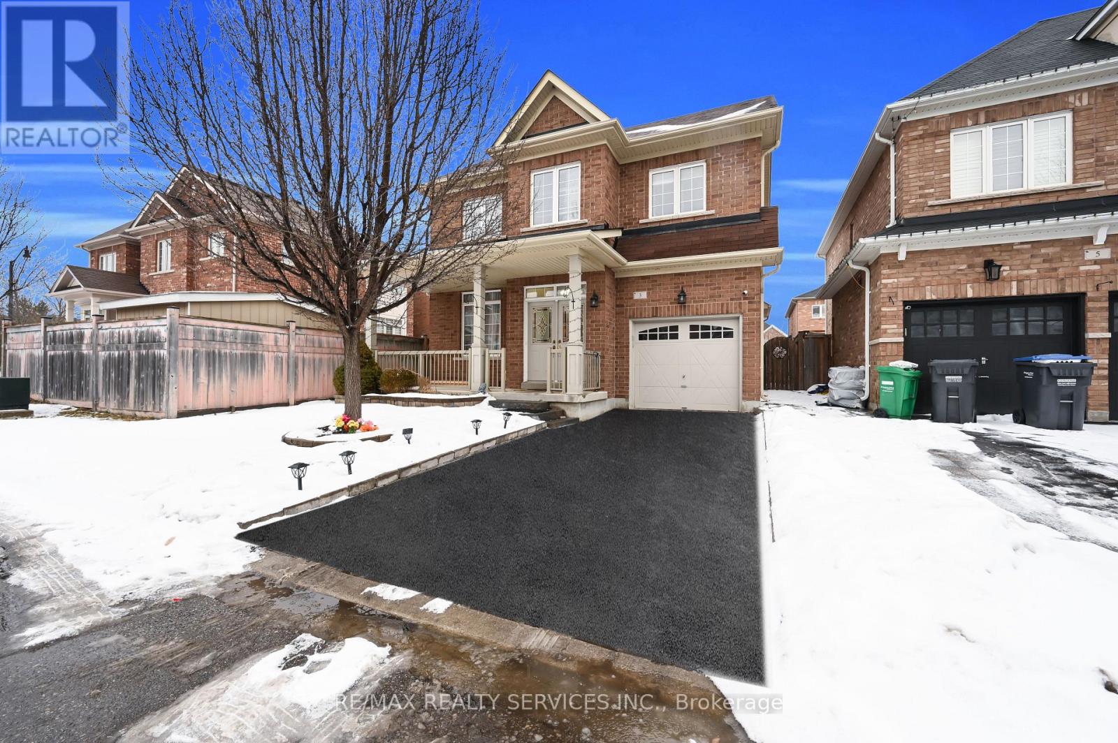 3 Bellcrest Road, Brampton, Ontario  L6Y 2M7 - Photo 5 - W11957969