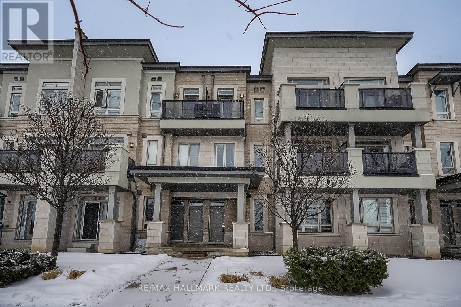 Property at 9 - 9601 JANE STREET image 1