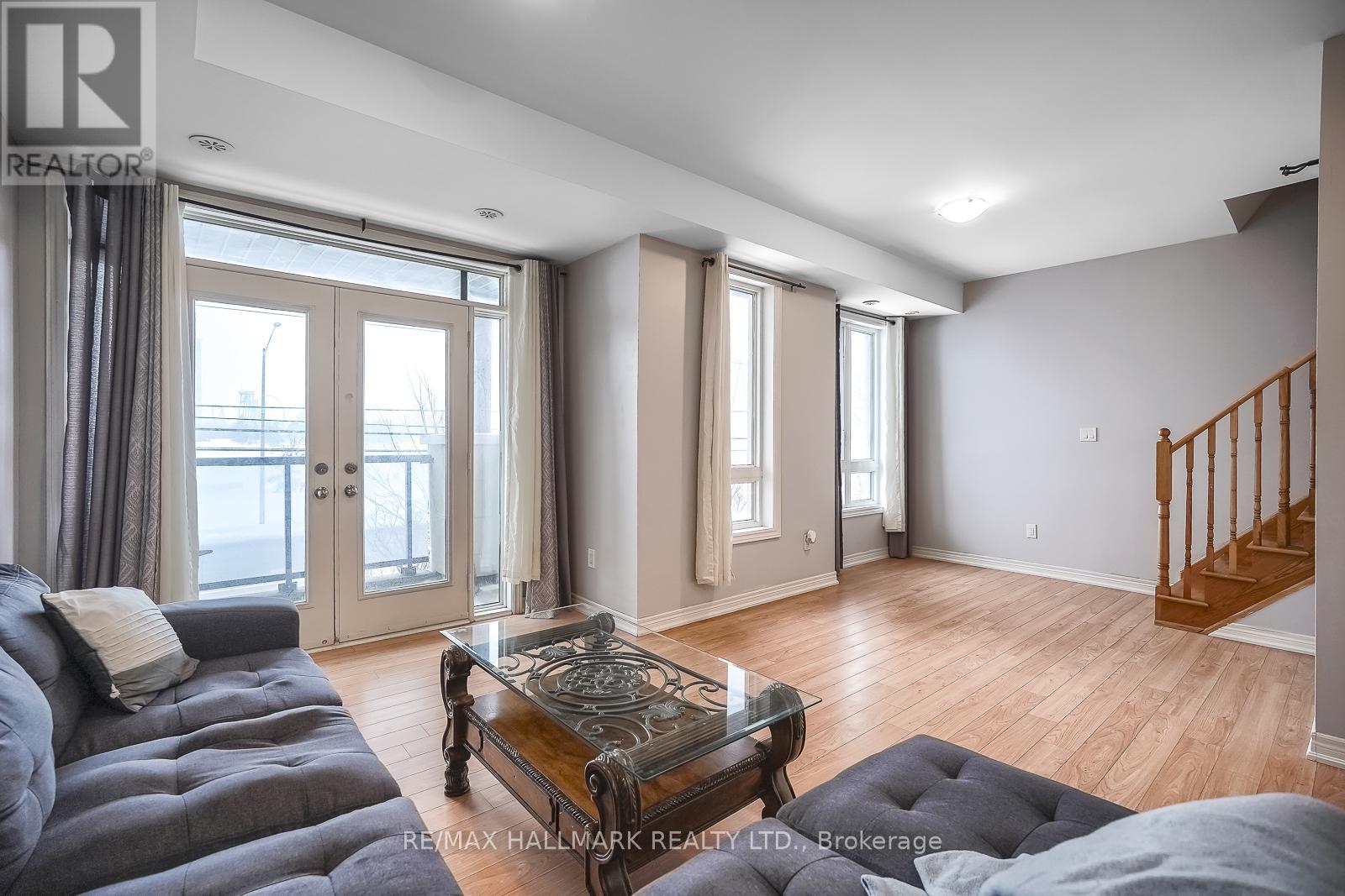 Property at 9 - 9601 JANE STREET image 4