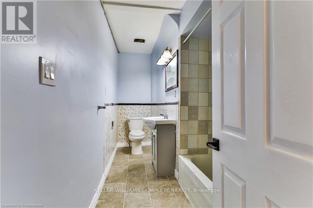 1256 King Street E, Hamilton (Gibson), Ontario  L8M 1G8 - Photo 13 - X11957913