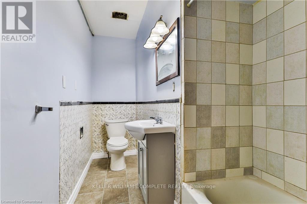 1256 King Street E, Hamilton (Gibson), Ontario  L8M 1G8 - Photo 14 - X11957913