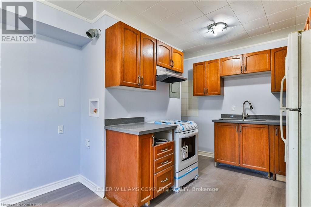 1256 King Street E, Hamilton (Gibson), Ontario  L8M 1G8 - Photo 8 - X11957913