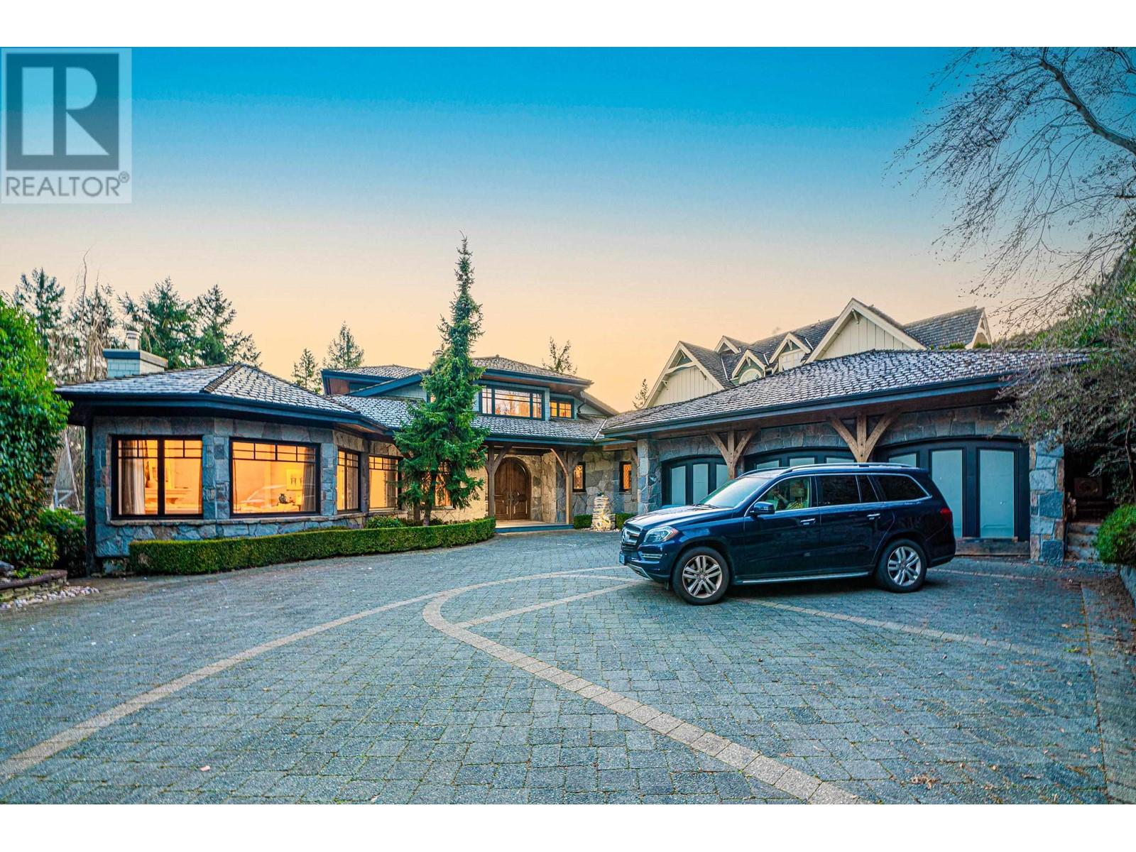 4656 Decourcy Court, West Vancouver, British Columbia  V7W 3J5 - Photo 4 - R2963476