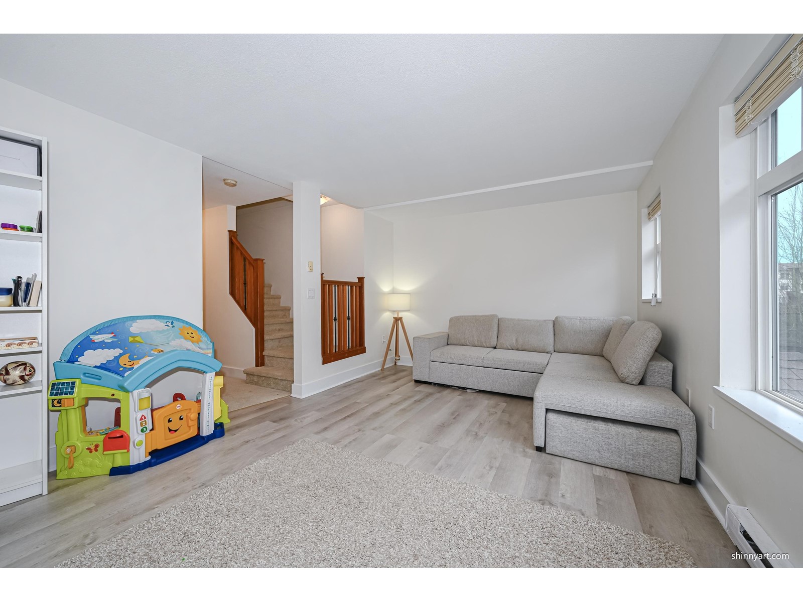 Property at 167 16177 83 AVENUE image 3