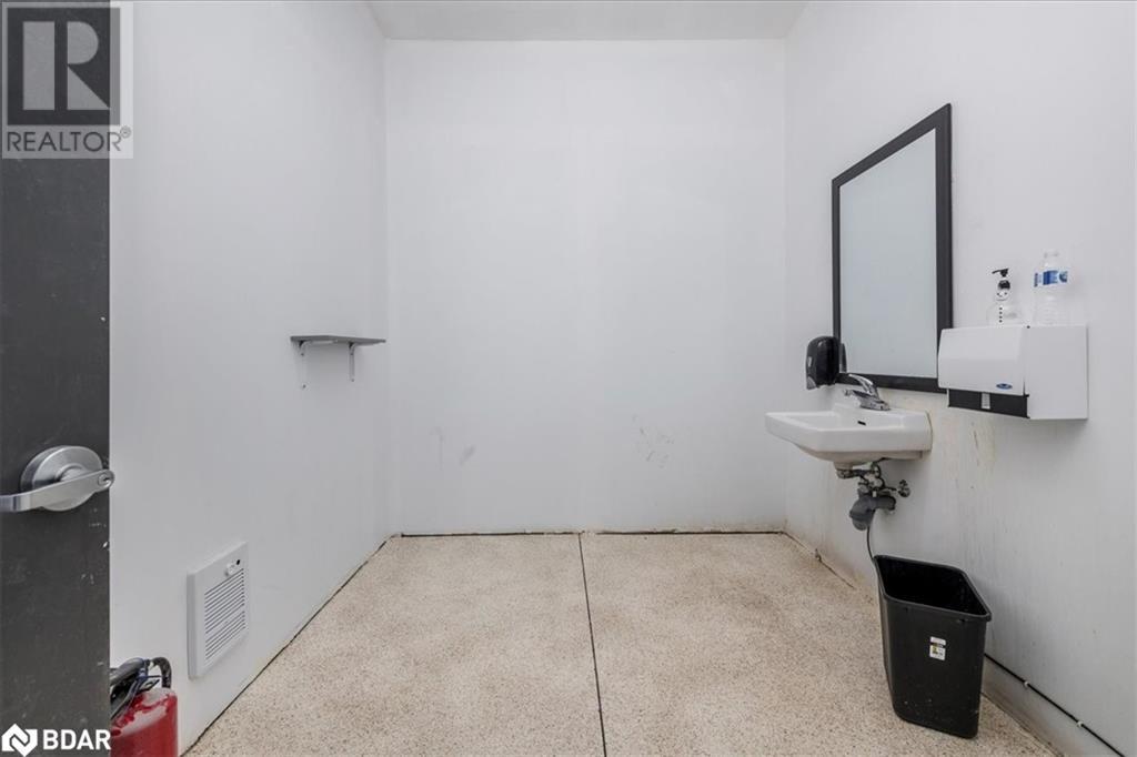 65 Welham Road, Barrie, Ontario  L4N 8Y3 - Photo 14 - 40696452