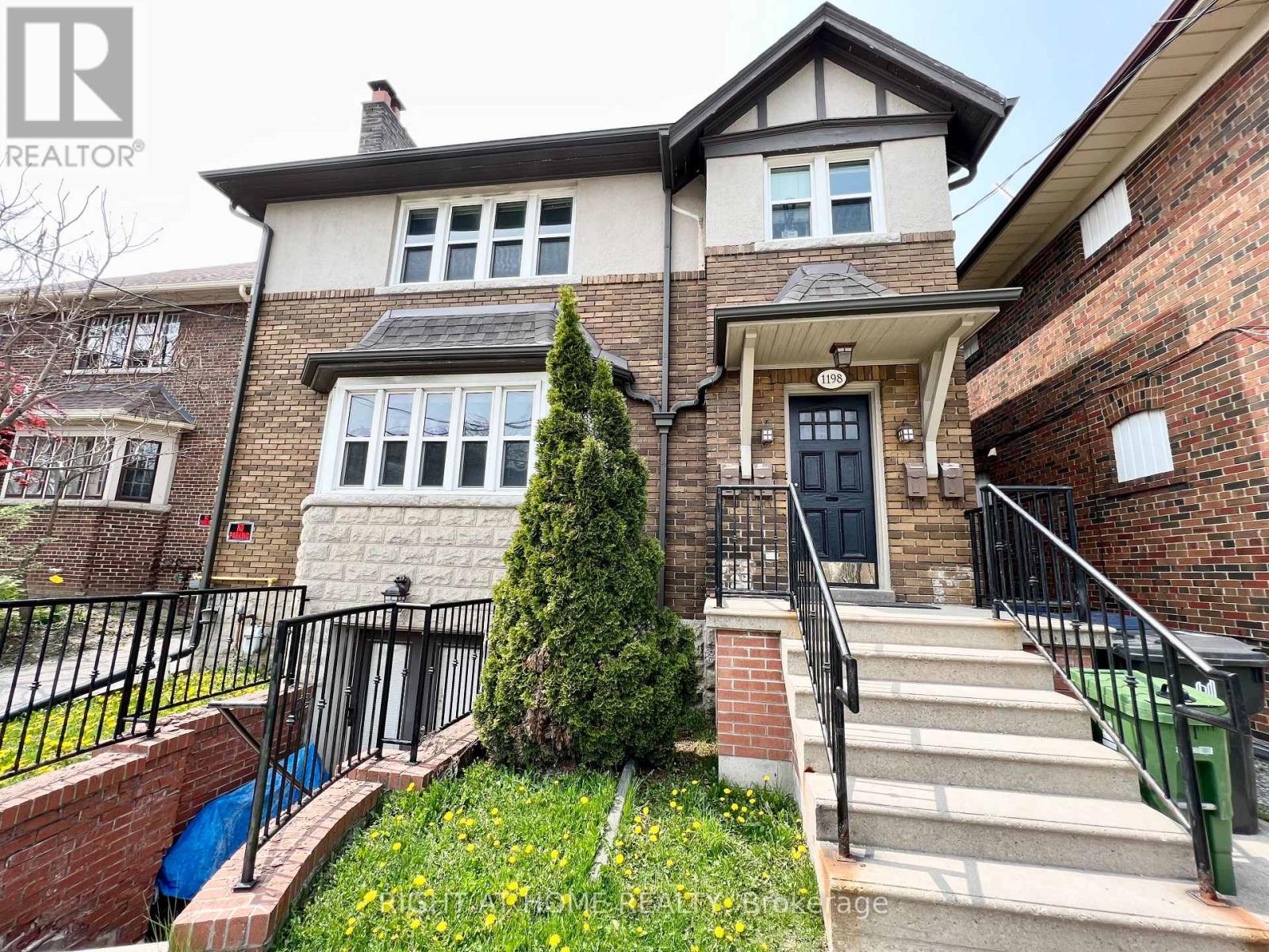Property at 1198 AVENUE ROAD image 2