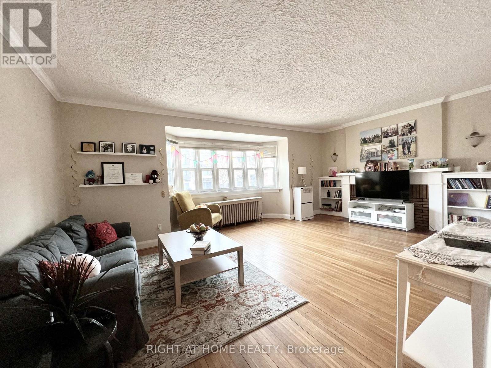 Property at 1198 AVENUE ROAD image 4