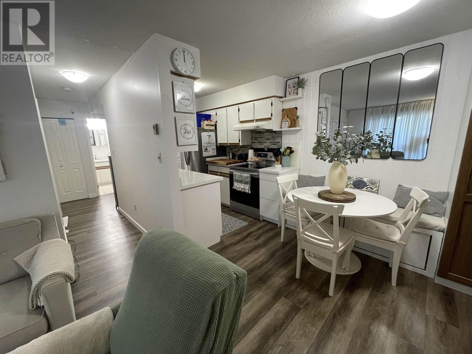 Listing Picture 6 of 21 : 101 458 E 43RD AVENUE, Vancouver / 溫哥華 - 魯藝地產 Yvonne Lu Group - MLS Medallion Club Member