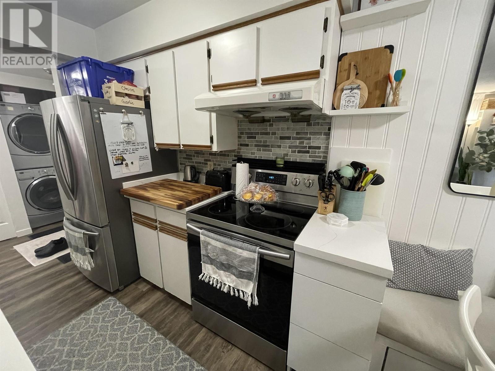 Listing Picture 8 of 21 : 101 458 E 43RD AVENUE, Vancouver / 溫哥華 - 魯藝地產 Yvonne Lu Group - MLS Medallion Club Member